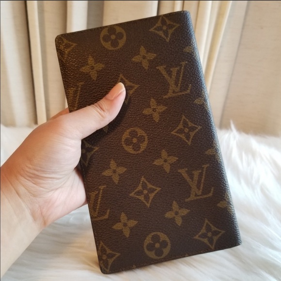 Authentic Louis Vuitton long wallet - Picture 4 of 9